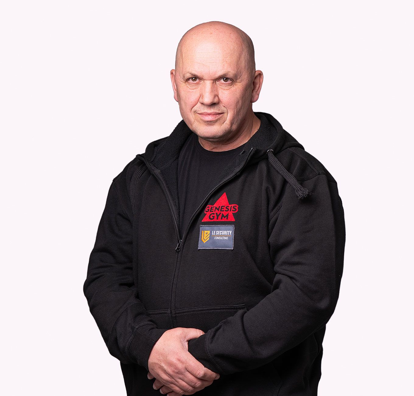 Ismet Mehmeti - Experte Krav Maga/Karate 5.Dan Ismet Mehmeti - Experte Krav Maga/Karate 5.Dan